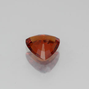 0.96克拉天然橙色锰铝榴石，三角形，6.5×6.3毫米，VS