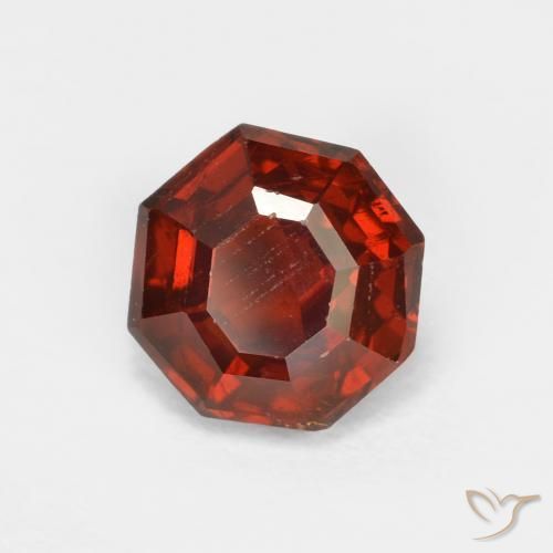 1.51ct 天然 桑格利亚红 锰铝榴石纱, 祖母绿式切割, VS-SI