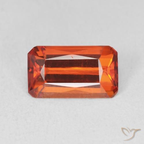 3.57ct 天然 火橙 锰铝榴石纱, 祖母绿式切割, VVS-VS