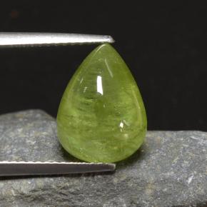 6.90克拉天然绿色榍石，梨形，12.5×9.5毫米，半透明