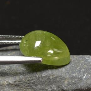 6.90克拉天然绿色榍石，梨形，12.5×9.5毫米，半透明