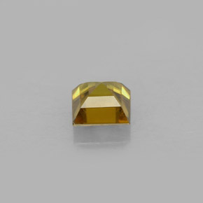 0.68克拉天然黄色榍石，方形，4.9×4.8毫米，VS