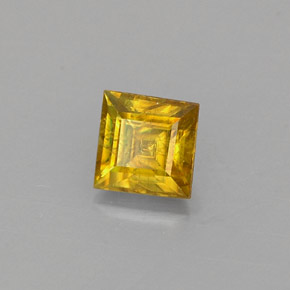 0.44克拉天然黄金色榍石，方形，4.1×4.1毫米，VS