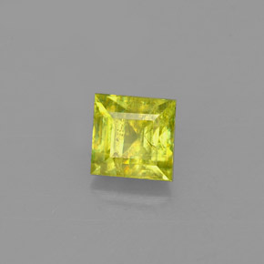 0.65克拉天然黄金色榍石，方形，4.5×4.4毫米，VS-SI