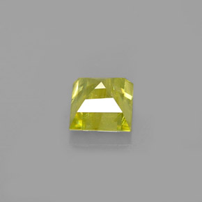 0.65克拉天然黄金色榍石，方形，4.5×4.4毫米，VS-SI