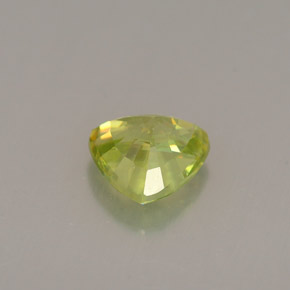 0.77克拉天然绿色榍石，三角形，6×5.8毫米，VVS-VS