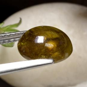 2.92克拉天然榍石，椭圆形切割，半透明