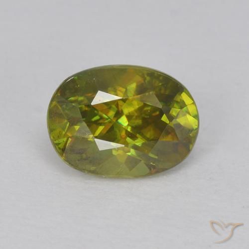 0.73ct 天然 中深绿色 榍石, 椭圆形, VVS-VS