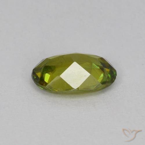 0.60克拉天然榍石，椭圆形，VVS-VS