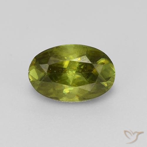 0.57ct 天然 暖土绿 榍石, 椭圆形, VS