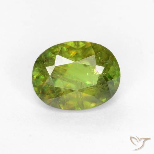 0.66ct 天然 森林绿 榍石, 椭圆形, SI