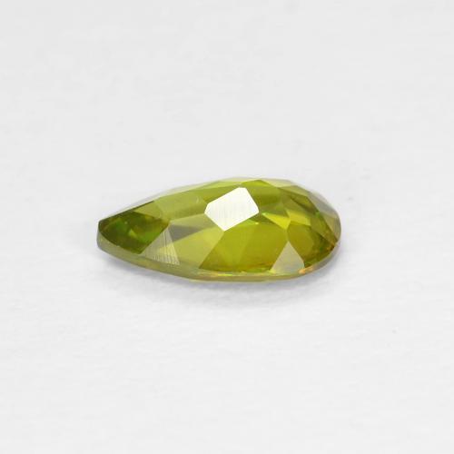 0.39克拉天然绿色榍石，梨形，6.2×3.6毫米，VS
