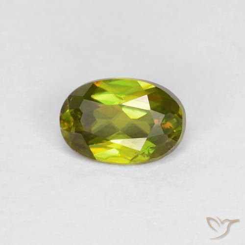 0.42ct 天然 温暖的森林绿 榍石, 椭圆形, VS