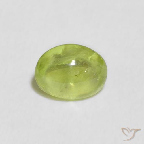 0.77ct 天然 活泼的黄绿色 榍石, 椭圆形, 透明