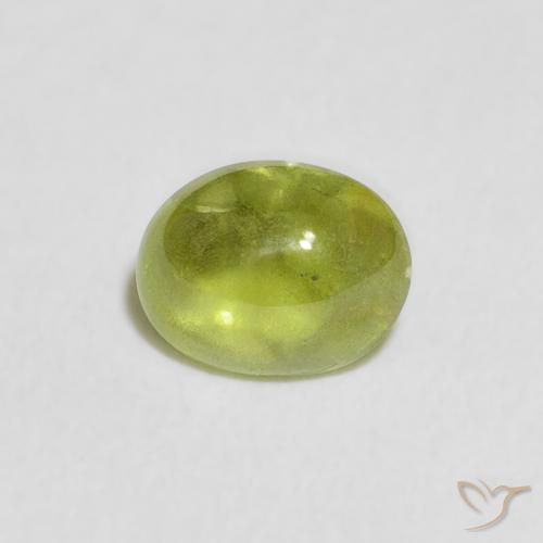 0.84ct 天然 橄榄绿色 榍石, 椭圆形, 透明