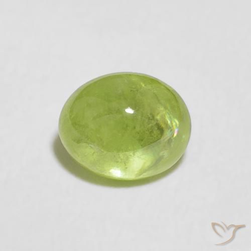 0.89ct 天然 充满活力的绿色 榍石, 椭圆形, 透明