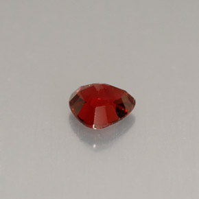 0.53克拉天然红色尖晶石，三角形，5.2×5.1毫米，VS