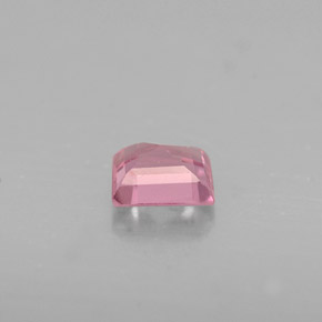 0.37克拉天然粉色尖晶石，长方形切工，4.4×3.8毫米，VVS-VS