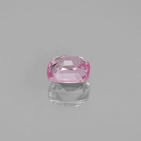 0.73克拉天然粉色尖晶石，垫形剪裁，5.6×4.6毫米，VS-SI