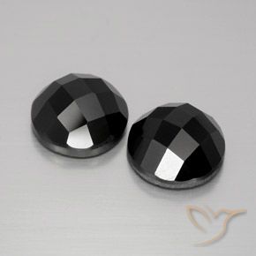 10.13克拉天然尖晶石，圆形的，不透明