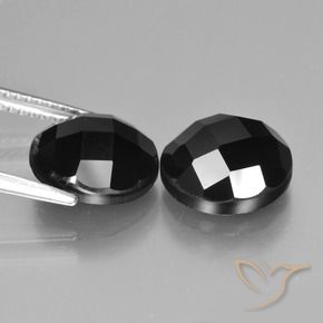 9.00克拉天然尖晶石，圆形的，不透明