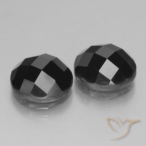 14.47克拉天然尖晶石，圆形的，不透明