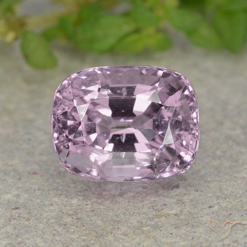 1.66ct 天然 浅紫色 尖晶石, 软垫, VS