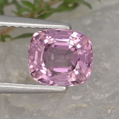 1.51ct 天然 紫粉红 尖晶石, 软垫, VVS