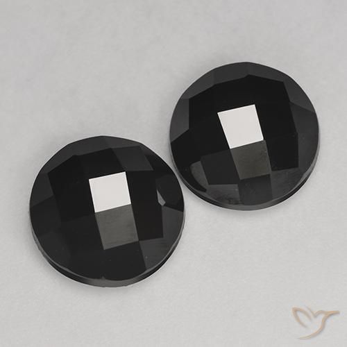 6.94克拉天然尖晶石，圆形的，不透明