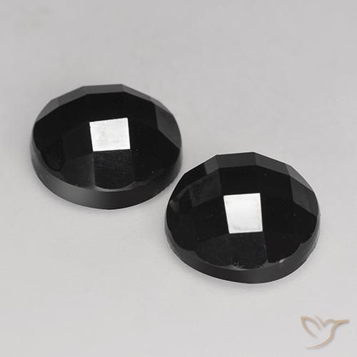 7.26克拉天然尖晶石，圆形的，不透明