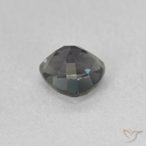 0.60克拉天然尖晶石，胖三角形，VVS-VS