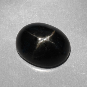 3.95克拉天然黑色星光透辉石，椭圆形切割，10.2×8毫米，不透明