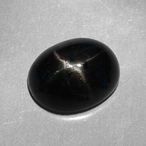 3.95克拉天然黑色星光透辉石，椭圆形切割，10.2×8毫米，不透明