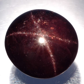 21.50克拉天然黑色星光石榴石，椭圆形切割，14.3×13.5毫米，不透明