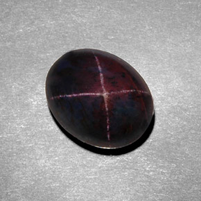 8.98克拉天然黑色星光石榴石，椭圆形切割，12.3×9.7毫米，不透明