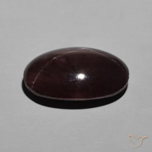 10.62克拉天然星石榴石，椭圆形，不透明