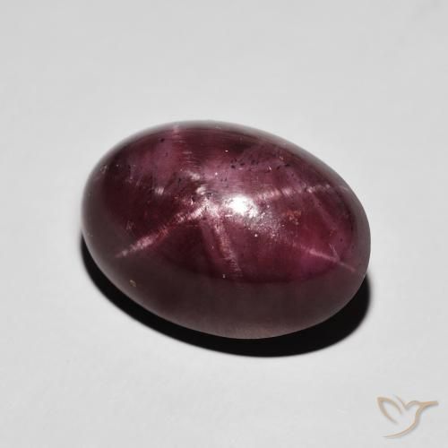 22.38克拉天然星石榴石，椭圆形，不透明