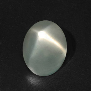 8.09克拉天然绿色星光月光石，椭圆形切割，11.2×10.1毫米，半透明