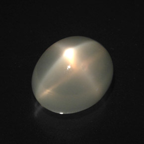 4.07克拉天然奶油色星光月光石，椭圆形切割，10×8.4毫米，半透明