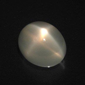 4.07克拉天然奶油色星光月光石，椭圆形切割，10×8.4毫米，半透明
