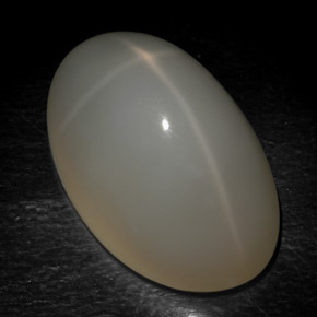 18.99克拉天然白色星光月光石，椭圆形切割，21.1×13.2毫米，半透明