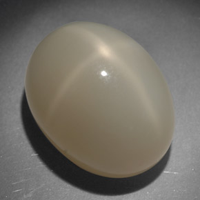 22.59克拉天然奶油色星光月光石，椭圆形切割，17.8×13.8毫米，不透明