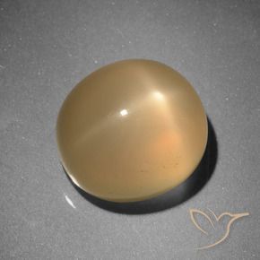 6.73克拉天然星月石，椭圆形，半透明