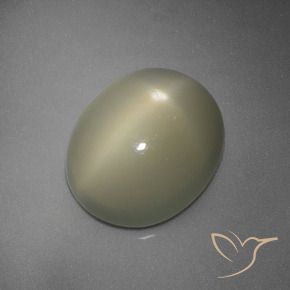 5.67克拉天然星月石，椭圆形，半透明