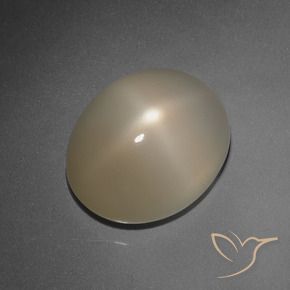7.89克拉天然星月石，椭圆形，半透明