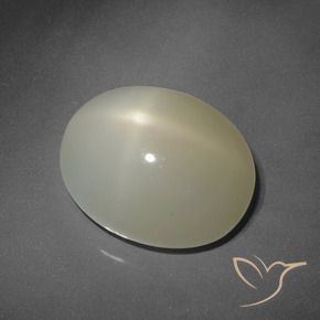 7.80克拉天然星月石，椭圆形，半透明