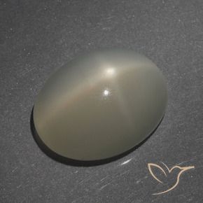 7.62克拉天然星月石，椭圆形，半透明