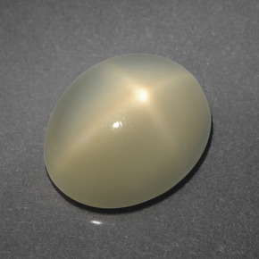 4.06克拉天然奶油色星光月光石，椭圆形切割，11.1×9毫米，半透明
