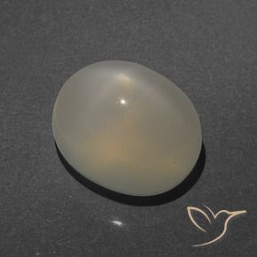 4.49克拉天然星月石，椭圆形，半透明