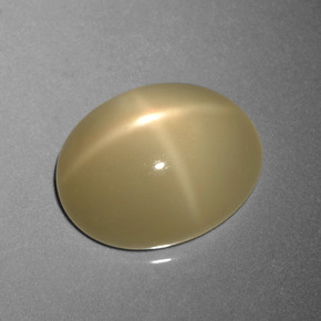 8.95克拉天然星月石，椭圆形切割，半透明